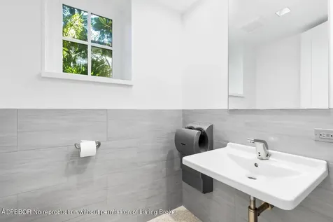 710 S County Road Palm Beach FL 33480