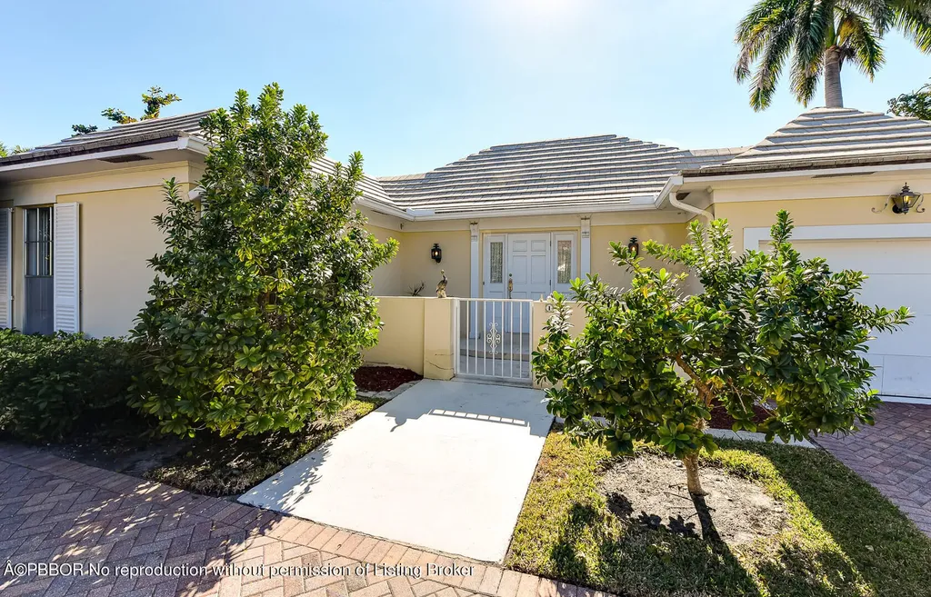 1 Little Pond Road Lantana FL 33462