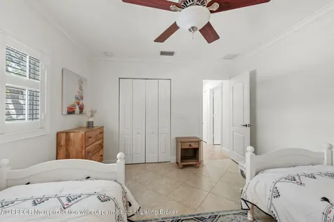 602 N Atlantic Drive Lantana FL 33462