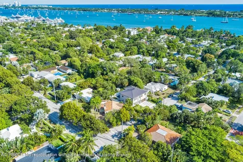 383 31st Court West Palm Beach FL 33407