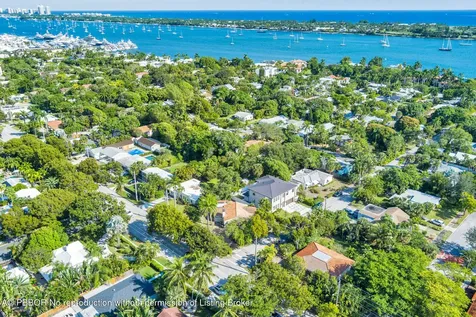 383 31st Court West Palm Beach FL 33407