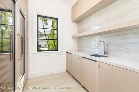 215 Summa Street West Palm Beach FL 33405
