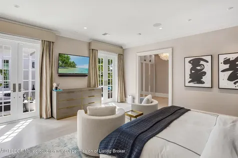 134 Casa Bendita Palm Beach FL 33480