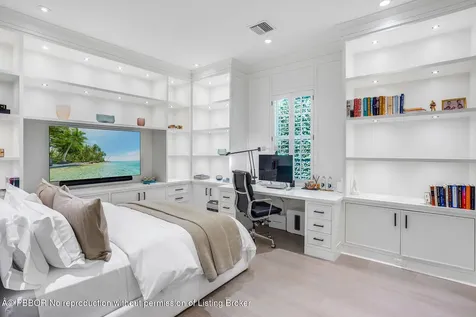 134 Casa Bendita Palm Beach FL 33480