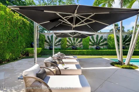 134 Casa Bendita Palm Beach FL 33480