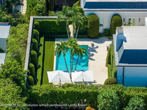 134 Casa Bendita Palm Beach FL 33480