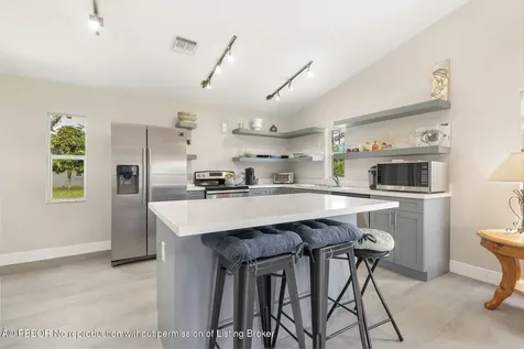 2770 E Road Loxahatchee FL 33470