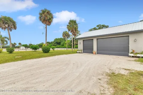 2770 E Road Loxahatchee FL 33470