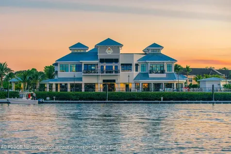 1011 U.s. Highway 1 Juno Beach FL 33408
