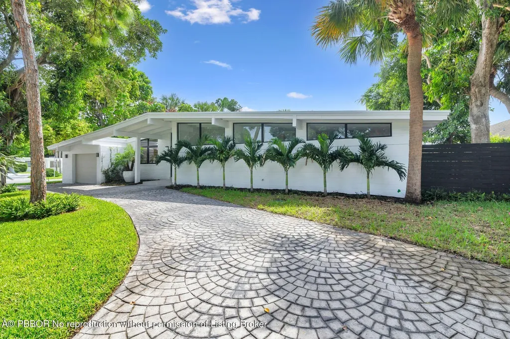7512 W Lake Drive West Palm Beach FL 33406