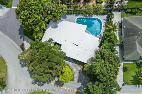 7512 W Lake Drive West Palm Beach FL 33406