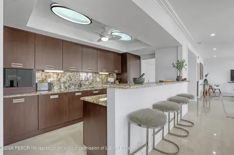 150 Bradley Place Palm Beach FL 33480