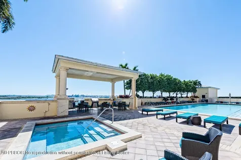 2650 Lake Shore Drive Riviera Beach FL 33404