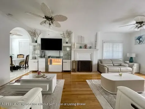 402 Seabreeze Avenue Palm Beach FL 33480
