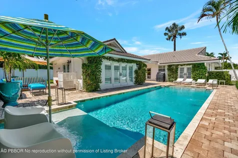 136 Worth Court S West Palm Beach FL 33405