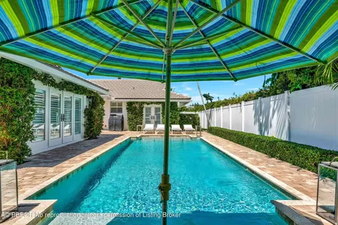 136 Worth Court S West Palm Beach FL 33405