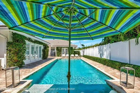136 Worth Court S West Palm Beach FL 33405