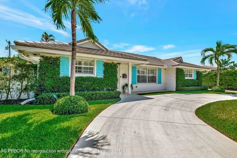 136 Worth Court S West Palm Beach FL 33405