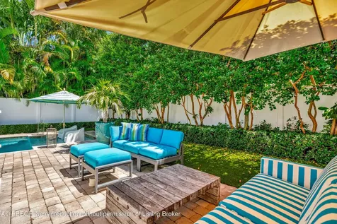 136 Worth Court S West Palm Beach FL 33405
