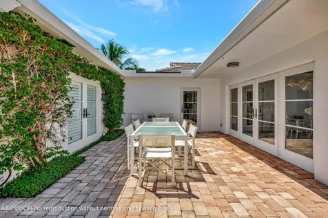 136 Worth Court S West Palm Beach FL 33405