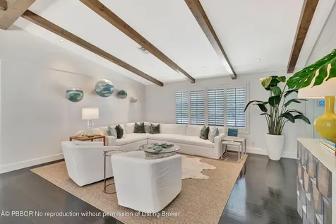 136 Worth Court S West Palm Beach FL 33405
