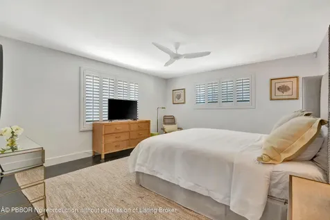 136 Worth Court S West Palm Beach FL 33405