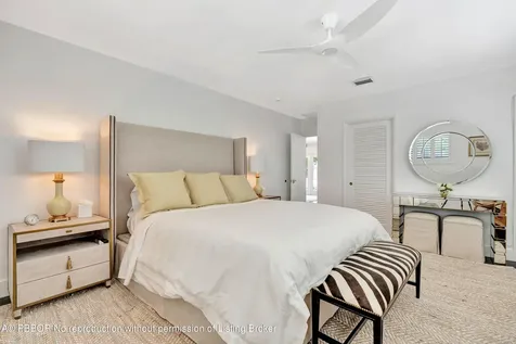 136 Worth Court S West Palm Beach FL 33405