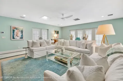 136 Worth Court S West Palm Beach FL 33405