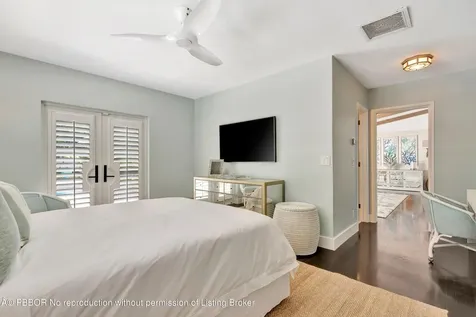 136 Worth Court S West Palm Beach FL 33405
