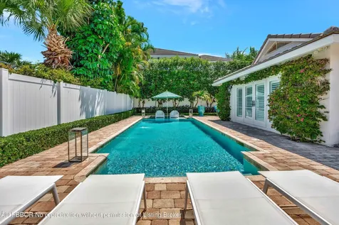 136 Worth Court S West Palm Beach FL 33405