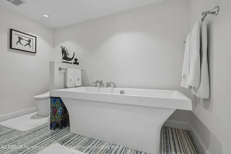 100 Sunrise Avenue Palm Beach FL 33480
