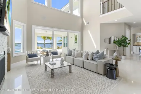 526 Point Lane Vero Beach FL 32963