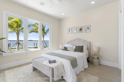 526 Point Lane Vero Beach FL 32963