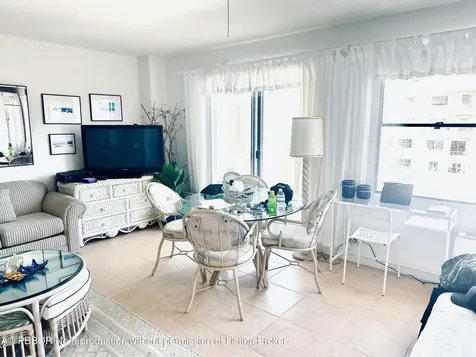 44 Cocoanut Palm Beach FL 33480