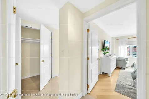 250 Bradley Place Palm Beach FL 33480