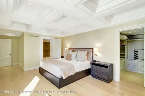 150 Bradley Place Palm Beach FL 33480