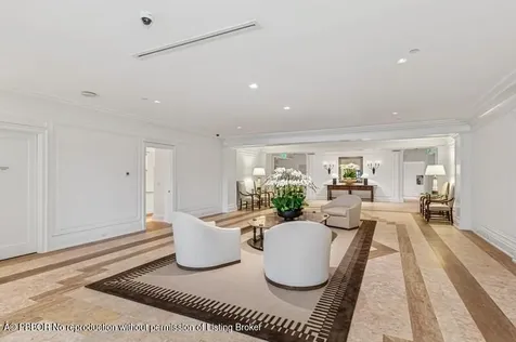 150 Bradley Place Palm Beach FL 33480
