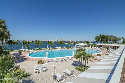 150 Bradley Place Palm Beach FL 33480
