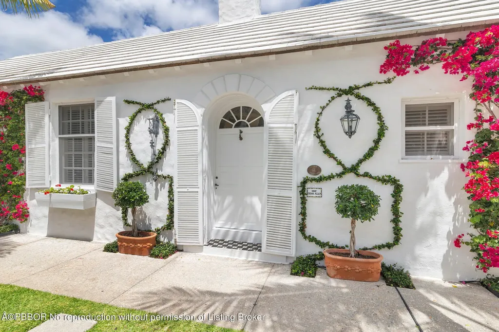 417 Peruvian Avenue Palm Beach FL 33480