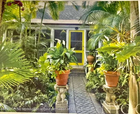 228 Phipps Plaza Palm Beach FL 33480