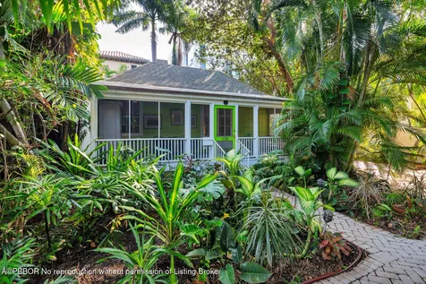 228 Phipps Plaza Palm Beach FL 33480