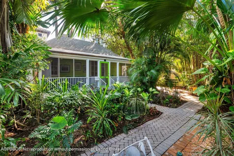 228 Phipps Plaza Palm Beach FL 33480