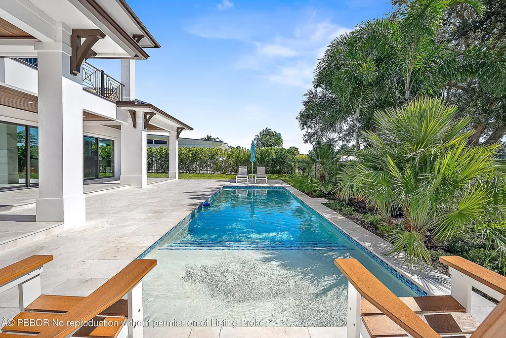 325 Fairway N Tequesta FL 33469