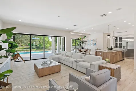 325 Fairway N Tequesta FL 33469