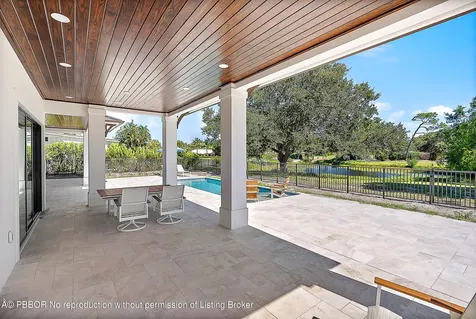 325 Fairway N Tequesta FL 33469