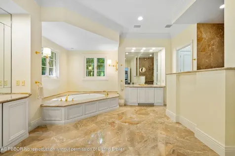 226 Via Las Brisas Palm Beach FL 33480