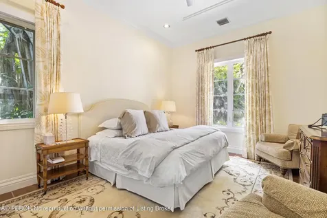 226 Via Las Brisas Palm Beach FL 33480