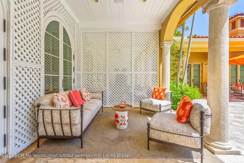 226 Via Las Brisas Palm Beach FL 33480