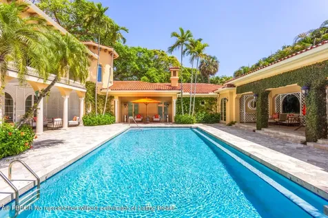 226 Via Las Brisas Palm Beach FL 33480