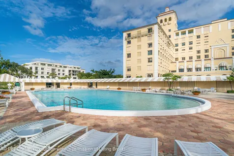 150 Bradley Place Palm Beach FL 33480